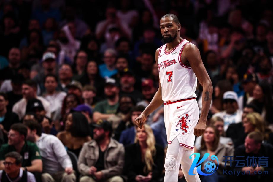 [图]杜兰特35+8格威20+9 火箭客场险胜黄蜂体育赛事直播