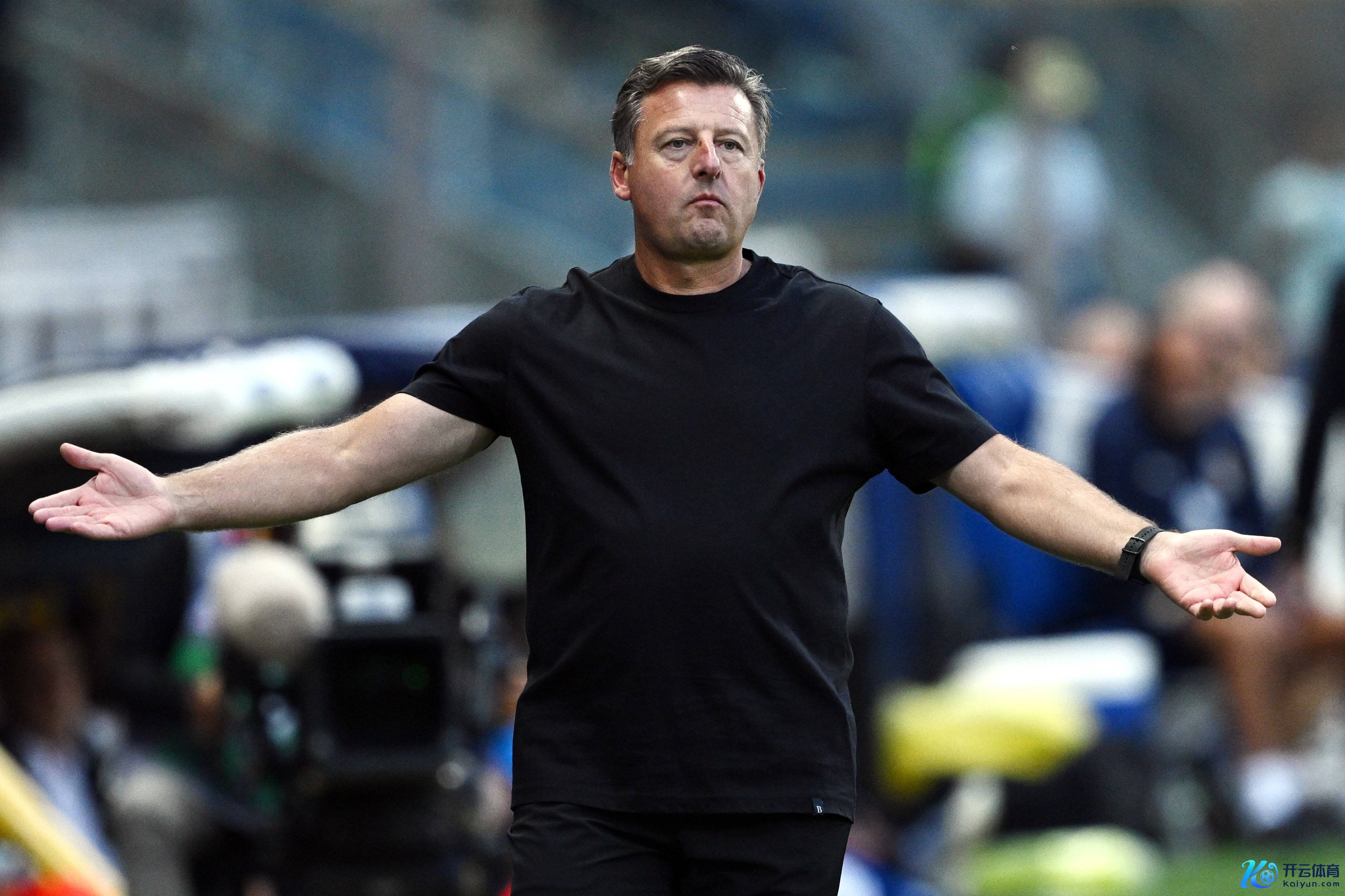 乌迪内斯主帅：桑切斯已伤缺3个月？他还没作念好准备必须足履实地